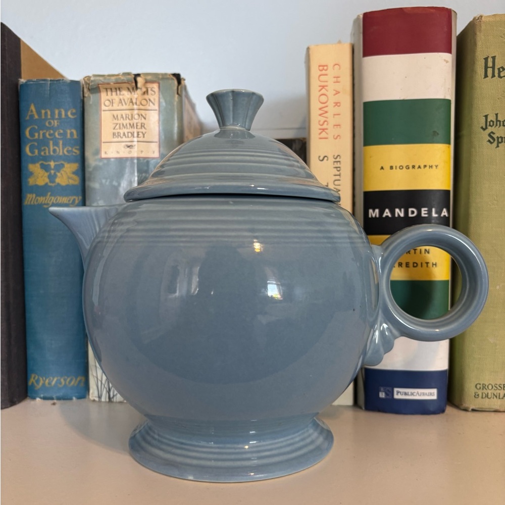 Vintage Fiestsware Homer Laughlin Periwinkle Blue Ceramic Teapot ~ Retired